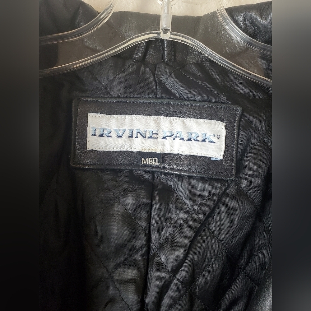Irvine Park Size M 100% Polyester Women's Black Double-Breasted Leather Jacket - Picture 4 of 7